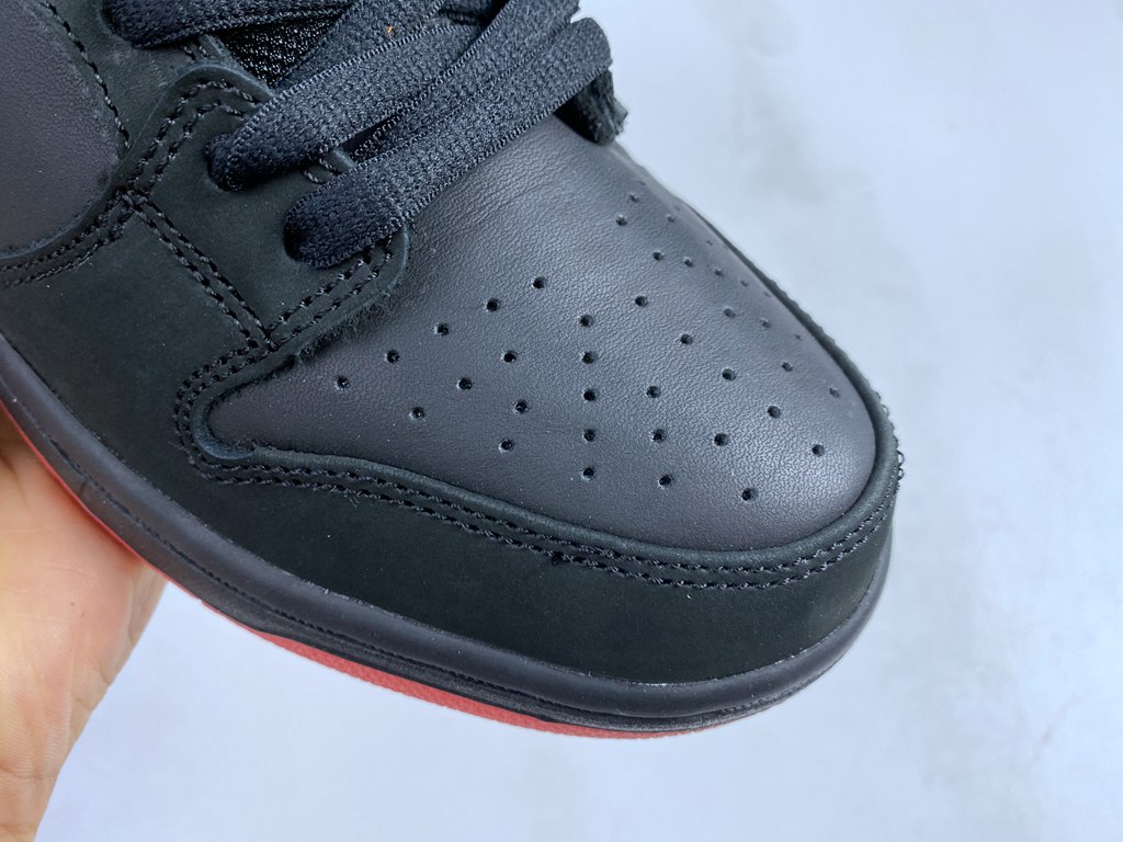 Nike Dunk SB Low Pigeon